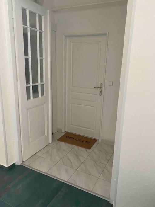 Ferienwohnung B12 - Bohdanecska 12 Pardubice Exterior foto